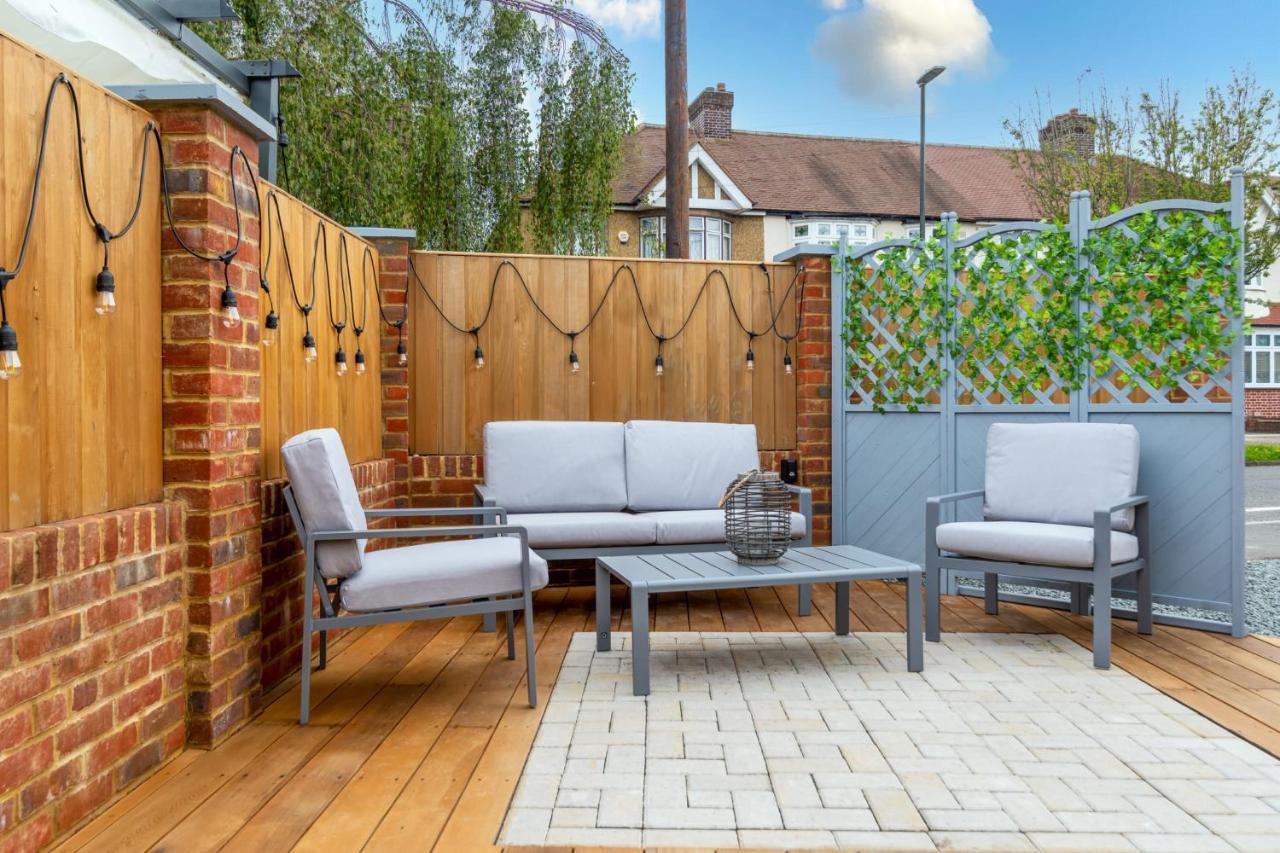 Guestready - Unique Home Near Wimbledon With Gorgeous Deck And Parking 런던 외부 사진